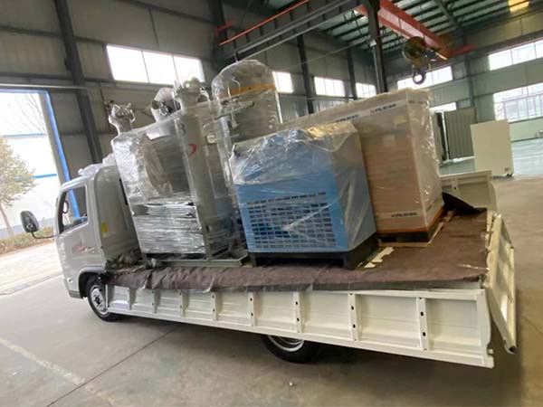 小型制氮机发货现场